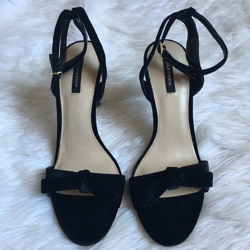 Ava & Aiden Charlee Velvet Bow Slingback Heels - Picture 2 of 7
